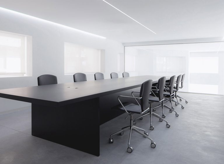 Read more about the article Malaysia Office Furniture – Choosing The Right Ergonomic Office Chair