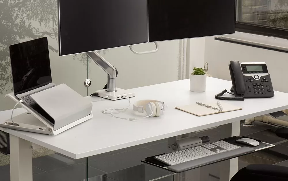 You are currently viewing Ergonomic Workstations in Offices: Boosting Employee Health, Comfort, and Productivity