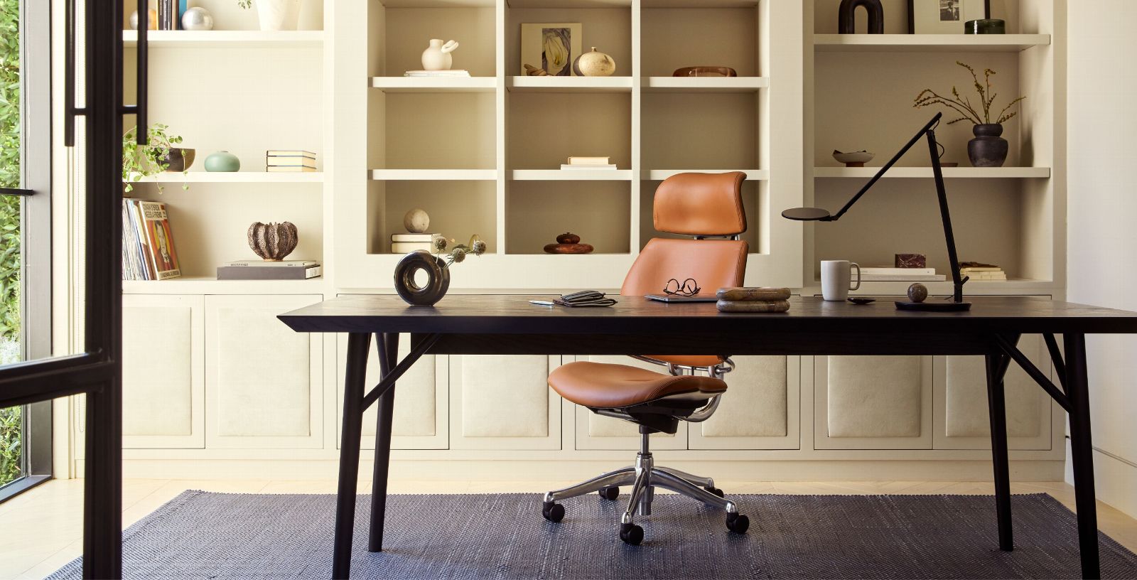You are currently viewing Ergonomic Desk for Office Use: Improving Comfort, Productivity and Workplace Health